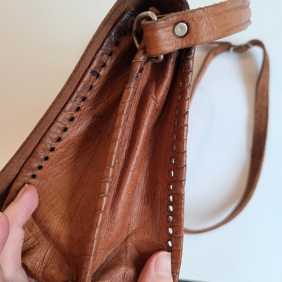 Handmade Moroccan Leather Crossbody Handbag - Picture 15 of 15